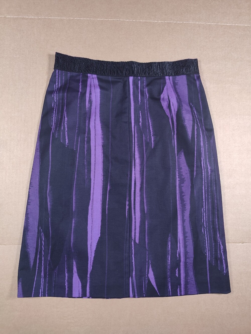 Vera Wang Lavendar Label Women’s Abstract Purple Black Brush Stroke Skirt Size 2